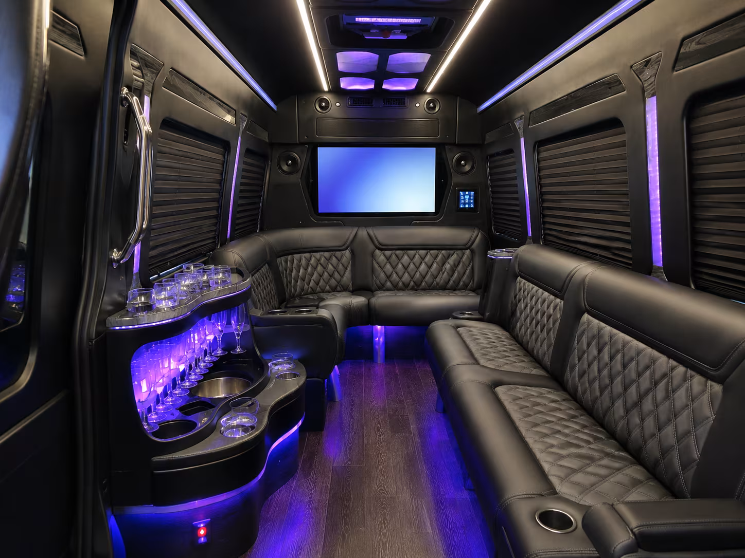 airport pickups for out of town wedding guests